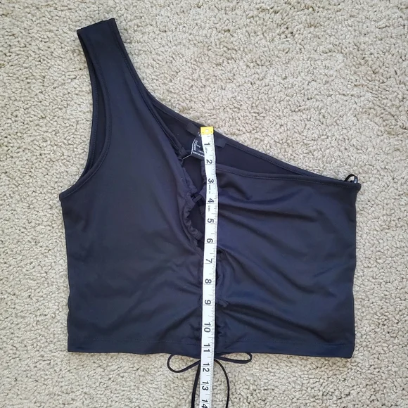 Forever 21 black off the shoulder lace up crop top - Picture 4 of 6